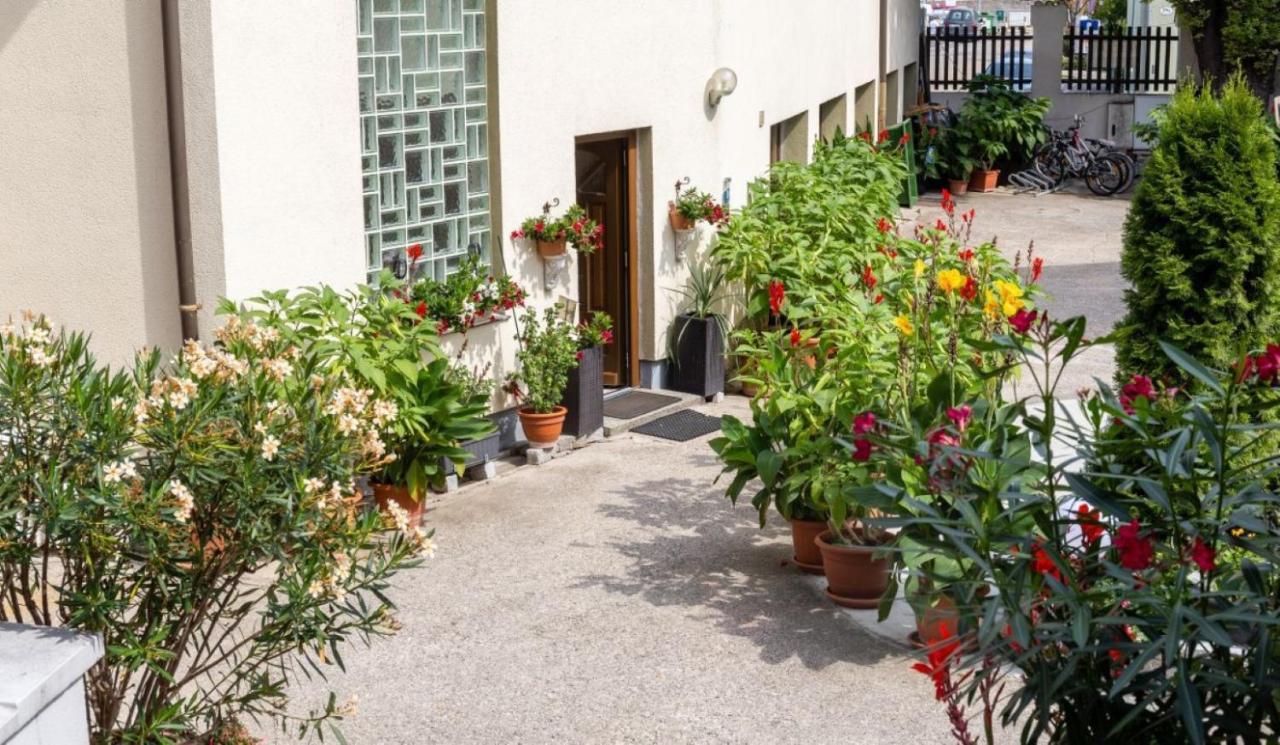 Appartement Haus Zu Den Zwei Eichen à Perchtoldsdorf Extérieur photo